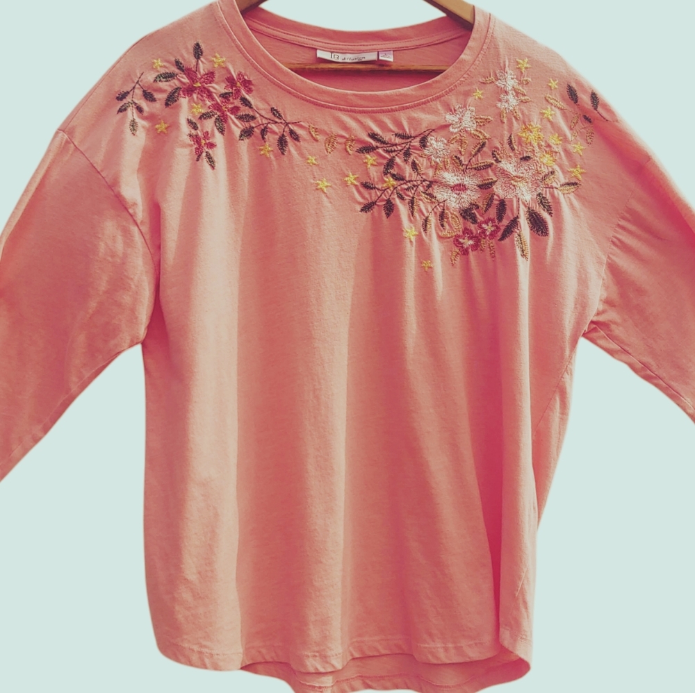 IB Diffusion Women's Peach Top Large Embroidery Elbow Length Sleeves Cotton Poly